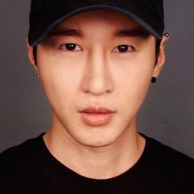 youtuber Zach Choi ASMR photo